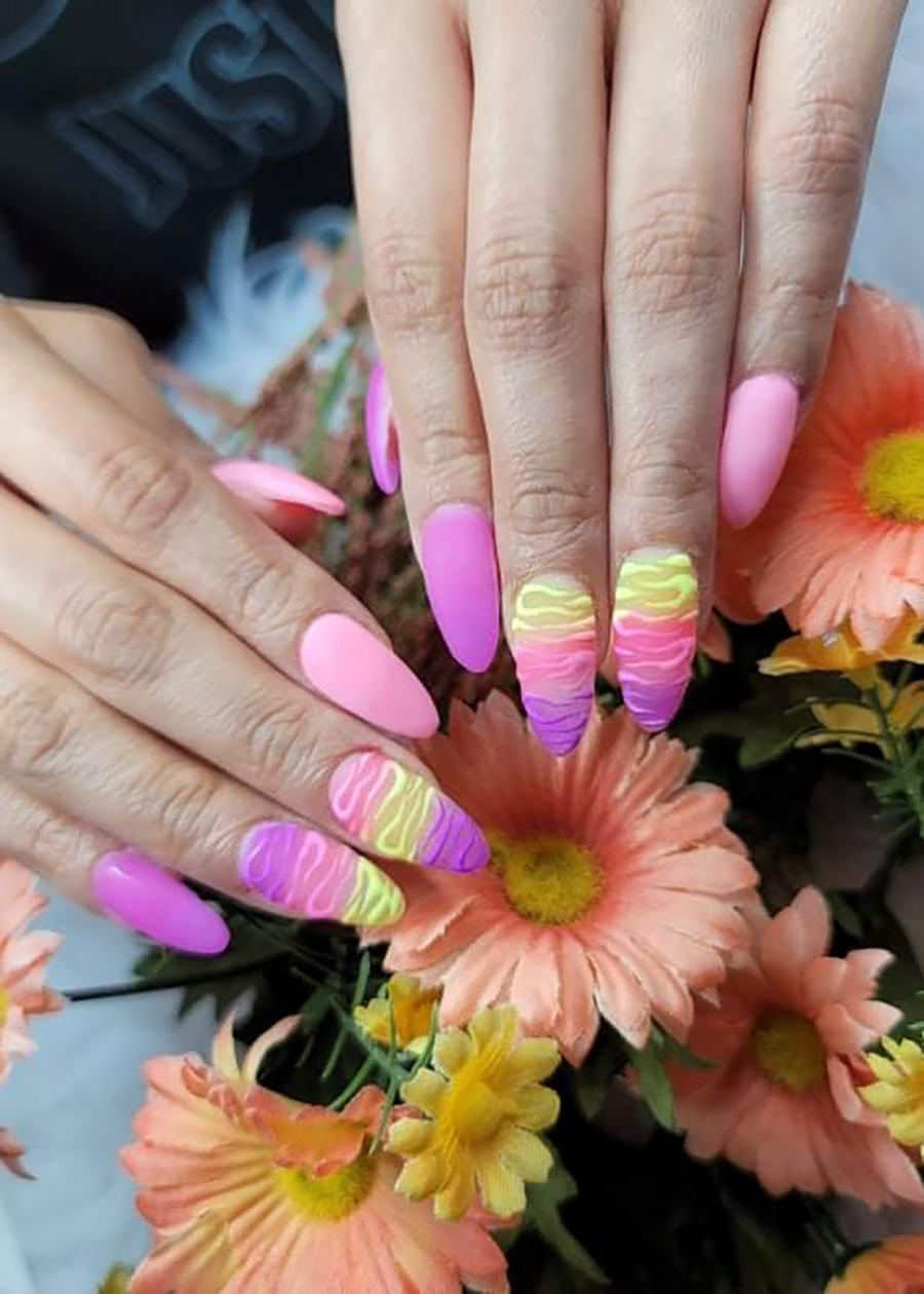 DILA NAILS AND LUXURIES