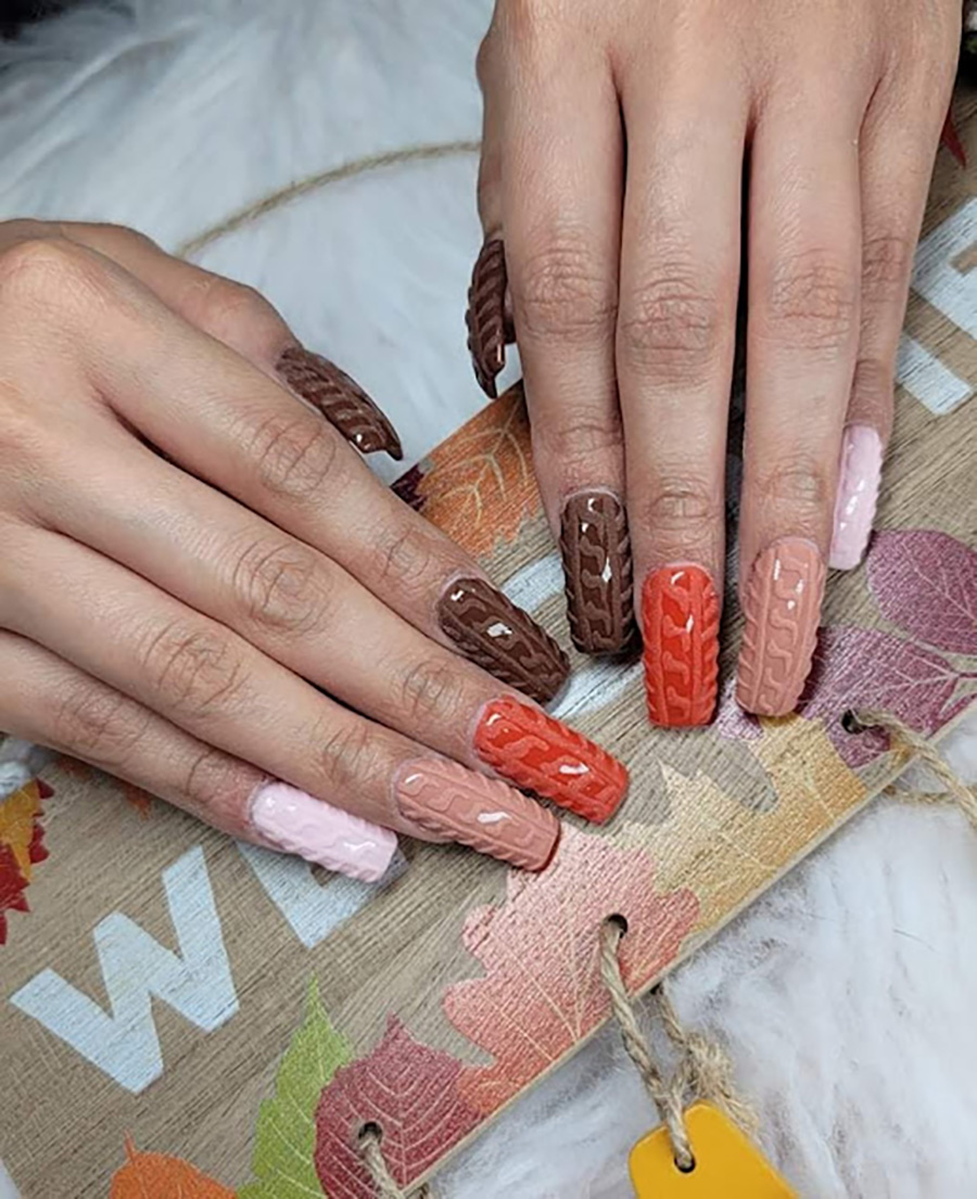 DILA NAILS AND LUXURIES